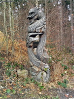Holzskulpturen beim Sauensäger